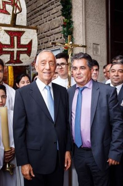 Andor florido de Alvar&atilde;es viaja para Paris para o Dia de Portugal 