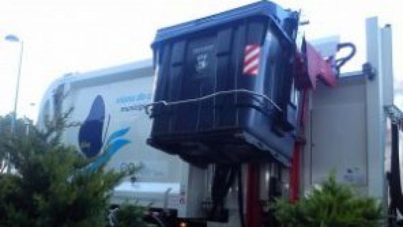 Projeto de recolha por Carga Lateral de res&iacute;duos